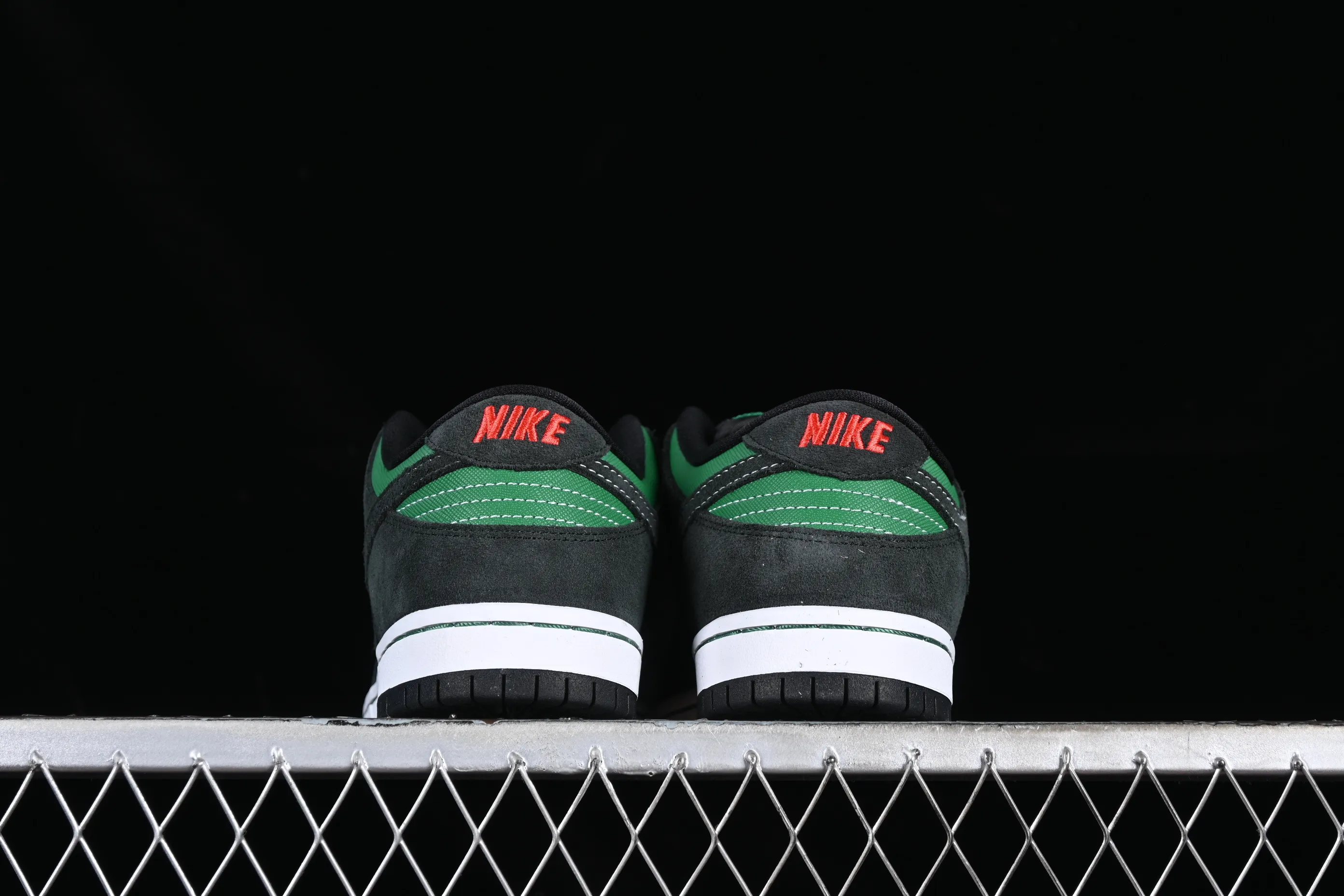 All categories Nk SB Dunk series Nk SB Dunk Low low-top sneakers Nk SB Dunk Low Prm SB smashed backboard fashion casual sneakers 313170-306